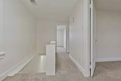 2217 Hawthorne Ave, Pittsburgh, PA 15218 - Photo 11