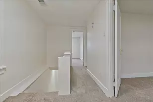 2217 Hawthorne Ave, Pittsburgh, PA 15218 - Photo 11