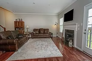 352 Maple Ridge Dr, Canonsburg, PA 15317 - Photo 9