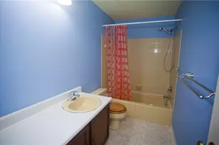 256 Kinvara Dr, Ross Twp, PA 15237 - Photo 17