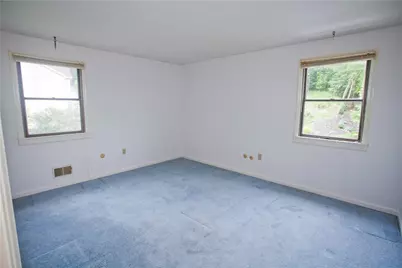 256 Kinvara Drive, Ross Twp, PA 15237 - Photo 15
