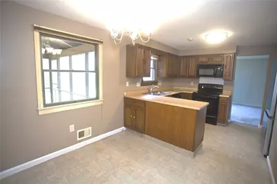 256 Kinvara Drive, Ross Twp, PA 15237 - Photo 7