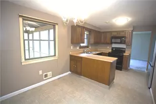 256 Kinvara Dr, Ross Twp, PA 15237 - Photo 7