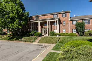 126 Jamestown Ct, Scott Township, PA 15216 - Photo 25