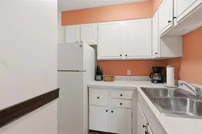 126 Jamestown Ct #C, Scott Township, PA 15216 - Photo 13