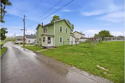 3995 Maple St, Hawthorne, PA 16230 - Photo 3