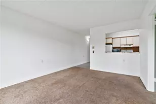1987 Centurion Dr, Pittsburgh, PA 15221 - Photo 9