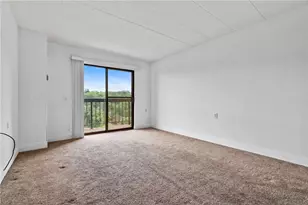 1987 Centurion Dr, Pittsburgh, PA 15221 - Photo 13