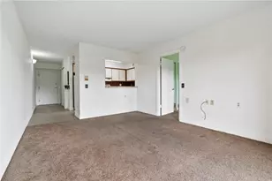 1987 Centurion Dr, Pittsburgh, PA 15221 - Photo 11