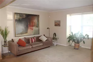 2663 Hunters Point Dr, Pittsburgh, PA 15090 - Photo 5
