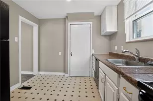 300 McCutcheon Ln, Pittsburgh, PA 15235 - Photo 7