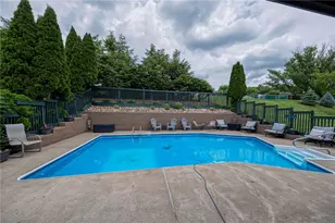 4993 Dolores Dr, Pittsburgh, PA 15227 - Photo 23