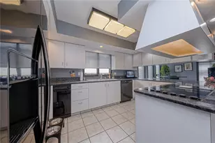 4993 Dolores Dr, Pittsburgh, PA 15227 - Photo 9