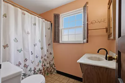 126 Columbia Dr, Pittsburgh, PA 15236 - Photo 17
