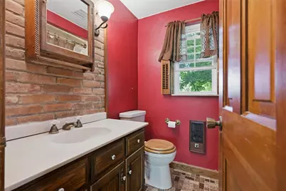 126 Columbia Dr, Pittsburgh, PA 15236 - Photo 25