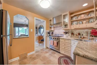 2808 Phillips Ave, Pittsburgh, PA 15116 - Photo 7