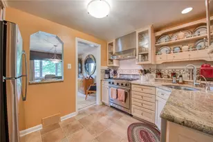 2808 Phillips Ave, Pittsburgh, PA 15116 - Photo 7