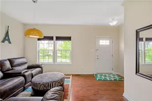 312 Sunrise Dr, Carnegie, PA 15106 - Photo 5