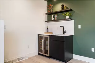 242 E Jefferson St, Pittsburgh, PA 15212 - Photo 33