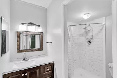 2401 Charlemagne Cir, Ross Twp, PA 15237 - Photo 17