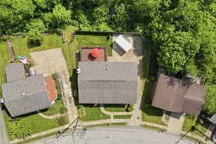 218 Briaridge Dr, Wilkins Township, PA 15145 - Photo 35