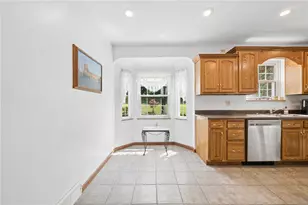 206 Highland Ave, New Kensington, PA 15068 - Photo 3