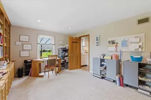 132 Penhurst Dr, Wilkins Township, PA 15235 - Photo 27