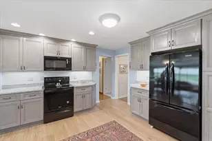 132 Penhurst Dr, Wilkins Township, PA 15235 - Photo 19