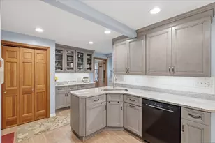 132 Penhurst Dr, Wilkins Township, PA 15235 - Photo 21