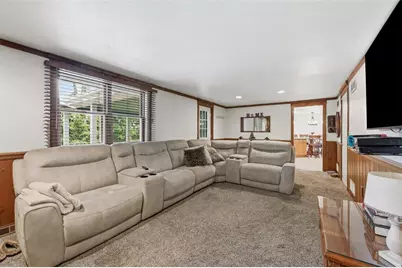 576 Carroll Dr, Irwin, PA 15642 - Photo 15