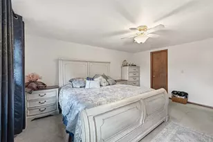 576 Carroll Dr, Irwin, PA 15642 - Photo 17