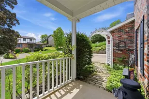 576 Carroll Dr, Irwin, PA 15642 - Photo 33
