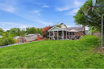 576 Carroll Dr, Irwin, PA 15642 - Photo 37
