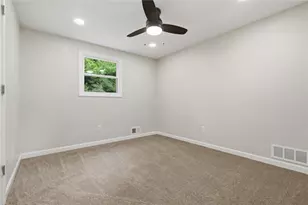 1341 Sturdy Oak Dr, Scott Township, PA 15220 - Photo 29