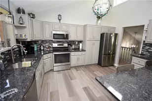 10 Piper Ave, East Bethlehem, PA 15322 - Photo 29