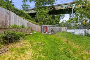3818 Acorn St, Pittsburgh, PA 15207 - Photo 27