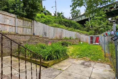 3818 Acorn St, Pittsburgh, PA 15207 - Photo 25