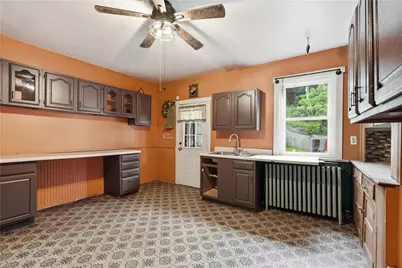 3818 Acorn St, Pittsburgh, PA 15207 - Photo 9