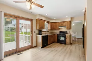 107 Rockland Dr, Pittsburgh, PA 15239 - Photo 11