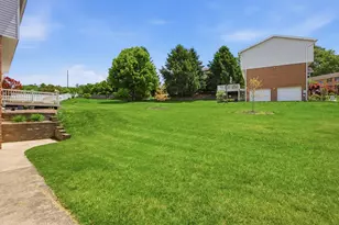 107 Rockland Dr, Pittsburgh, PA 15239 - Photo 23