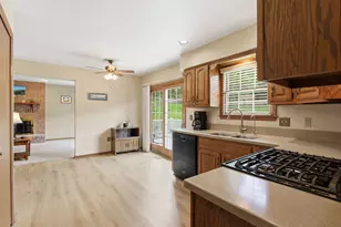 107 Rockland Dr, Pittsburgh, PA 15239 - Photo 7