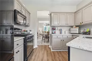 4020 Alden Dr, Scott Township, PA 15220 - Photo 15