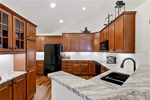 6013 Laurel Ct, Lancaster Township, PA 16037 - Photo 15