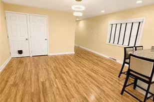 338 1/2 N 1st St, Jeannette, PA 15644 - Photo 3