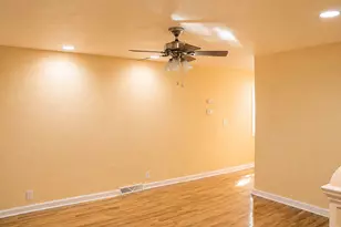338 1/2 N 1st St, Jeannette, PA 15644 - Photo 3