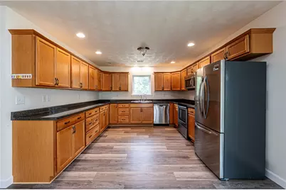 515 Sunview Cir, Derry Township, PA 15650 - Photo 7