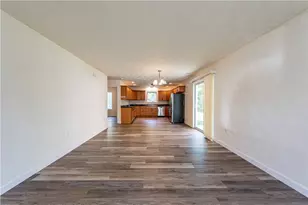 515 Sunview Cir, Derry Township, PA 15650 - Photo 3