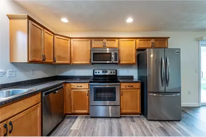 515 Sunview Cir, Derry Township, PA 15650 - Photo 9