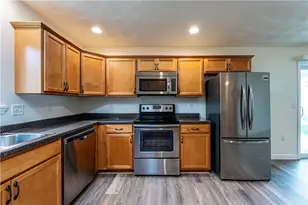 515 Sunview Cir, Derry Township, PA 15650 - Photo 9