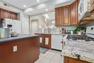 751 Marigold Ct, Collier Township, PA 15017 - Photo 17